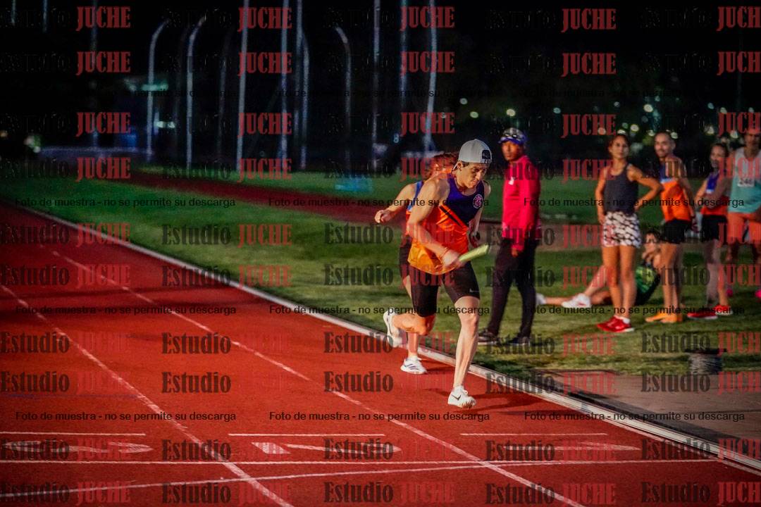 Fotos de las postas 4x400 m mixtas