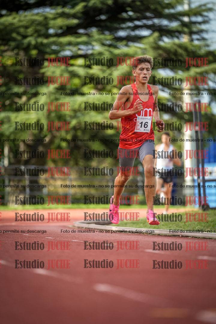 Fotos de los 3000 m llanos de varones