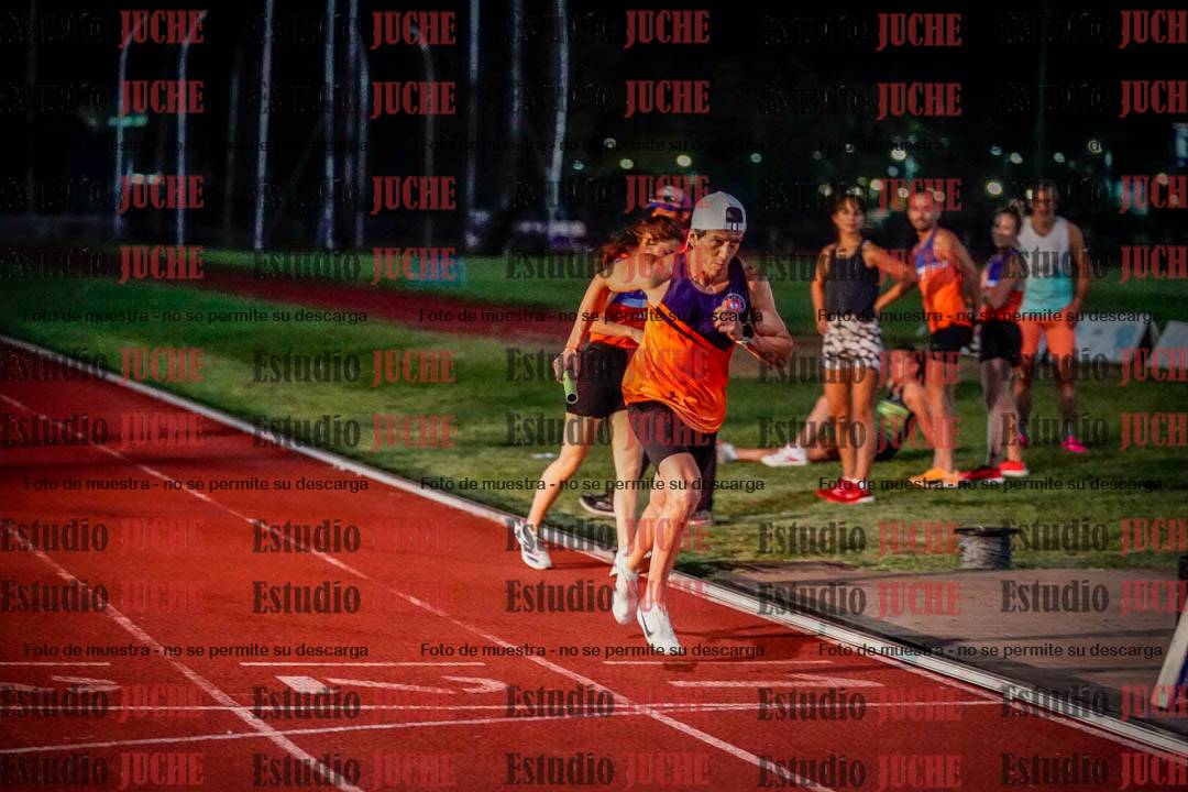 Fotos de las postas 4x400 m mixtas