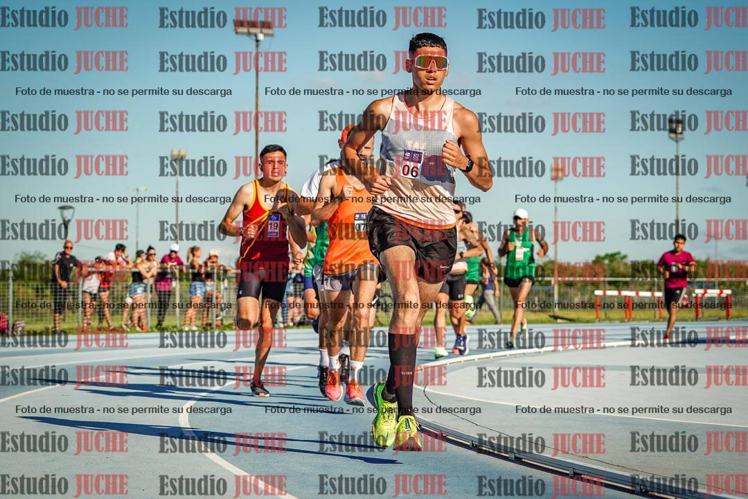 Fotos de los 3000 m llanos de varones
