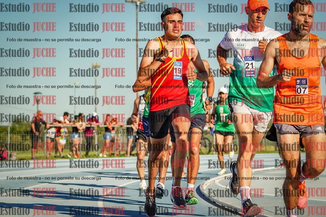 Fotos de los 3000 m llanos de varones