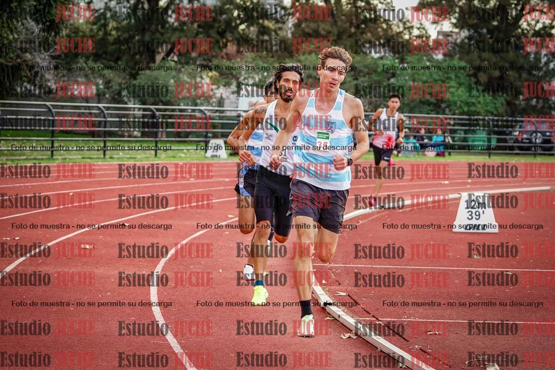 Fotos de los 3000 m llanos de varones