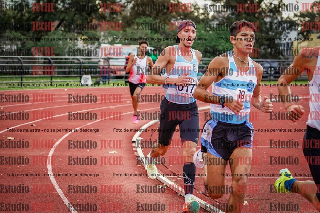 Fotos de los 3000 m llanos de varones