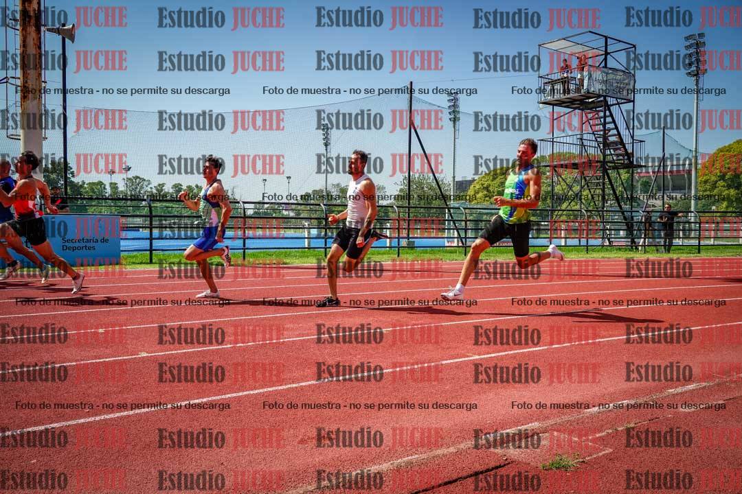 Fotos de los 200 m llanos de varones