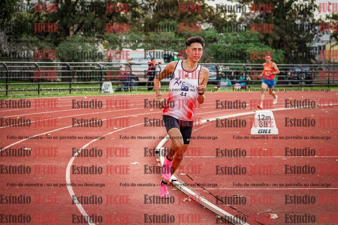 Fotos de los 3000 m llanos de varones