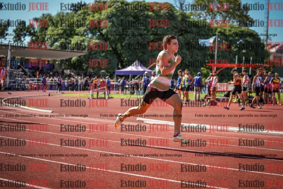 Fotos de los 400 m llanos de varones