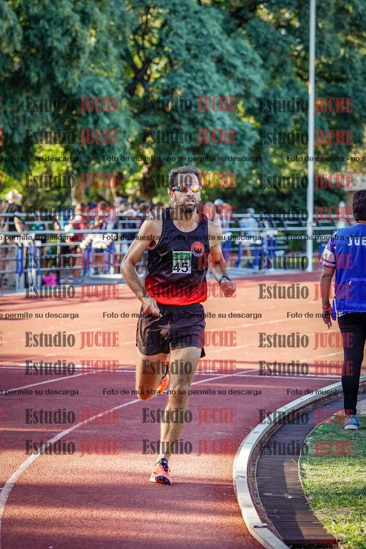 Fotos de los 3000 m llanos de varones