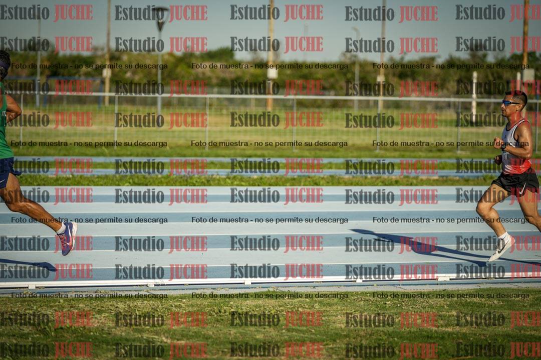 Fotos de los 3000 m llanos de varones