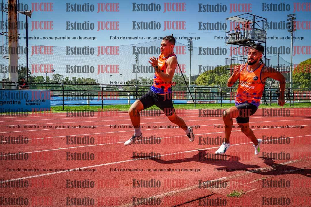 Fotos de los 200 m llanos de varones