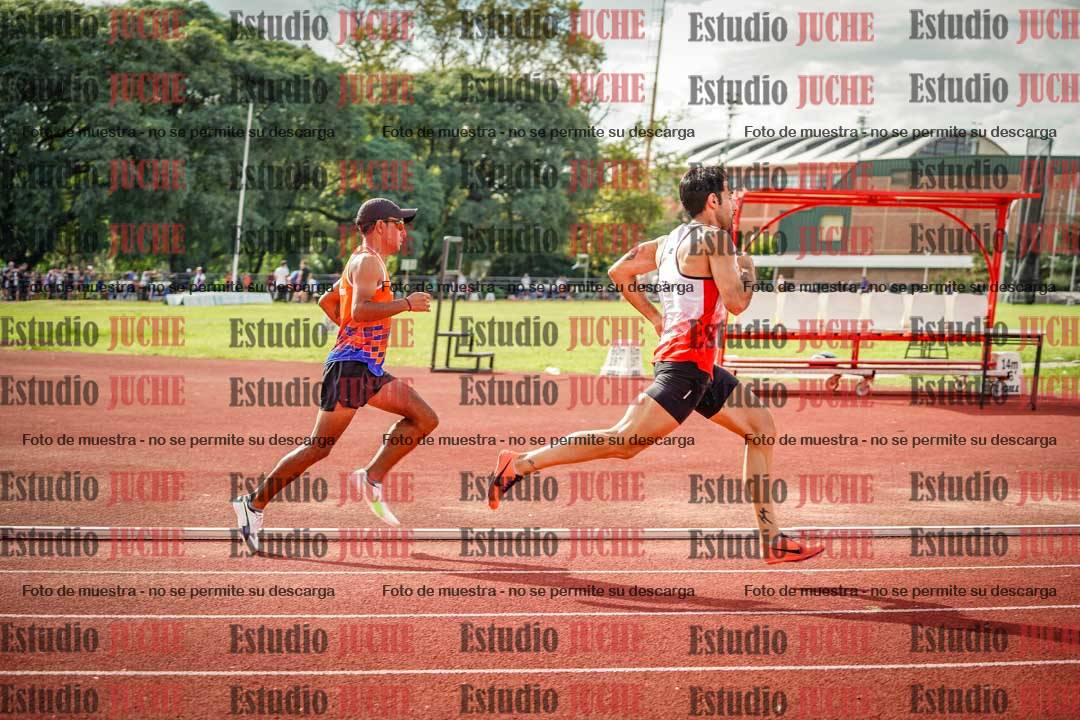 Fotos de los 800 m llanos de varones