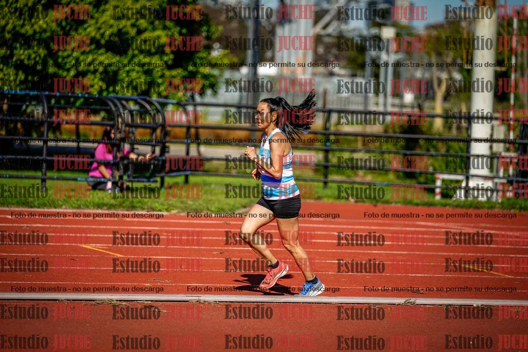 Fotos de los 5000 m llanos de mujeres y varones