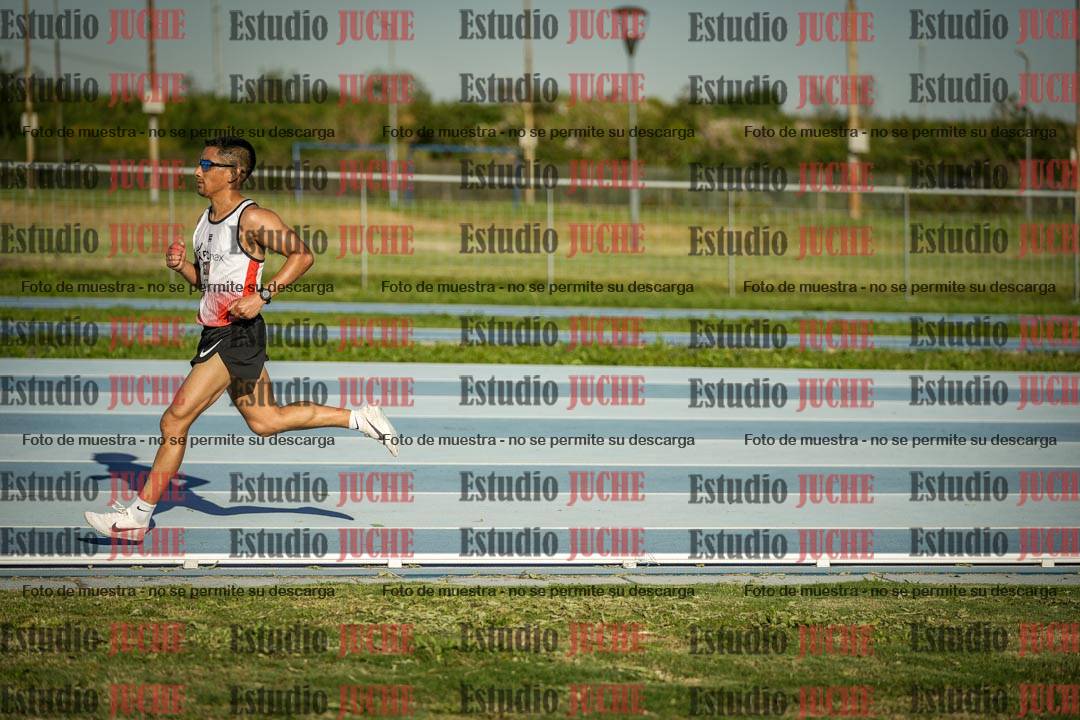 Fotos de los 3000 m llanos de varones