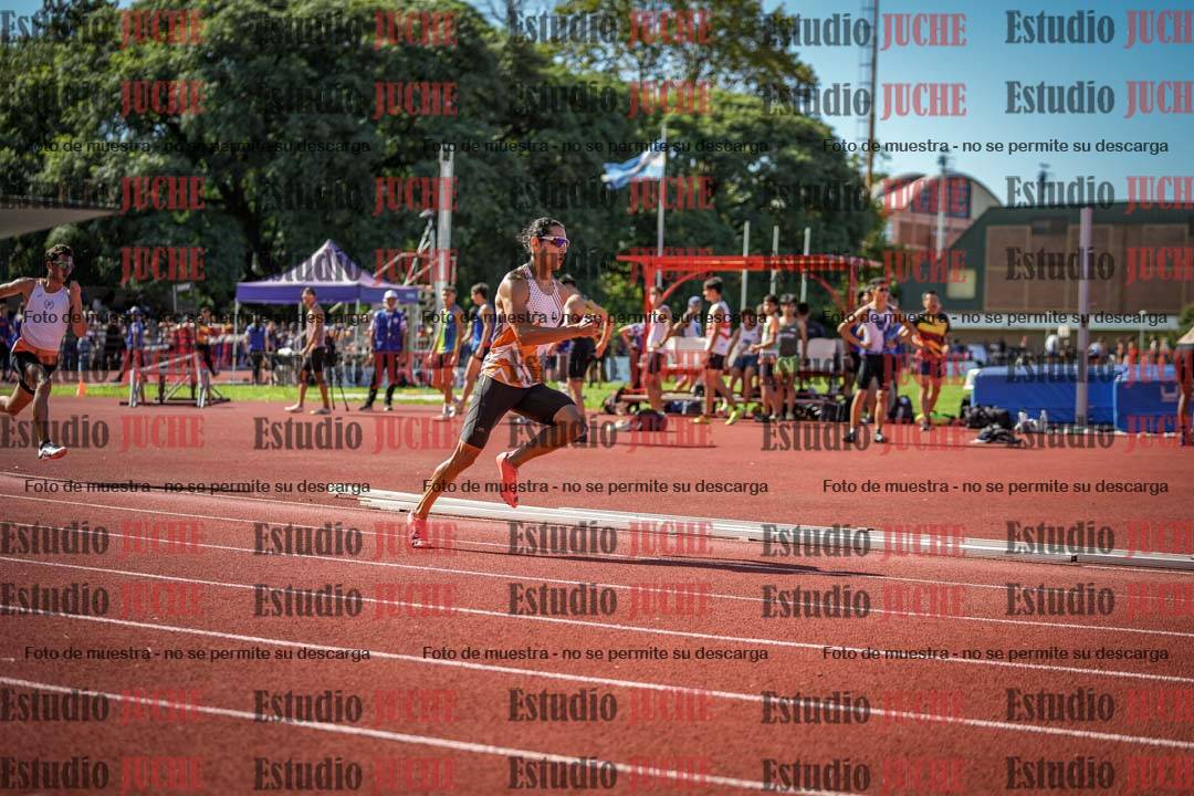 Fotos de los 400 m llanos de varones