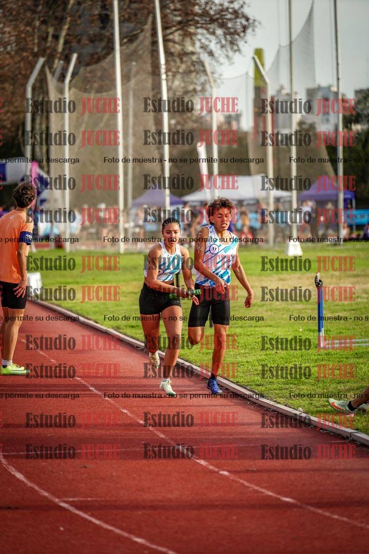 Fotos de las Postas 8x300 m mixta