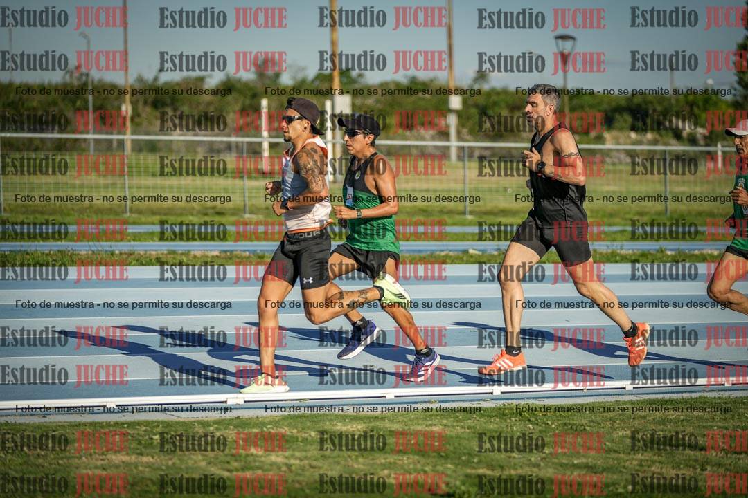 Fotos de los 3000 m llanos de varones