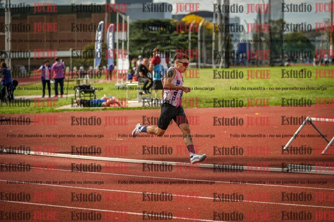 Fotos de los 800 m llanos de varones