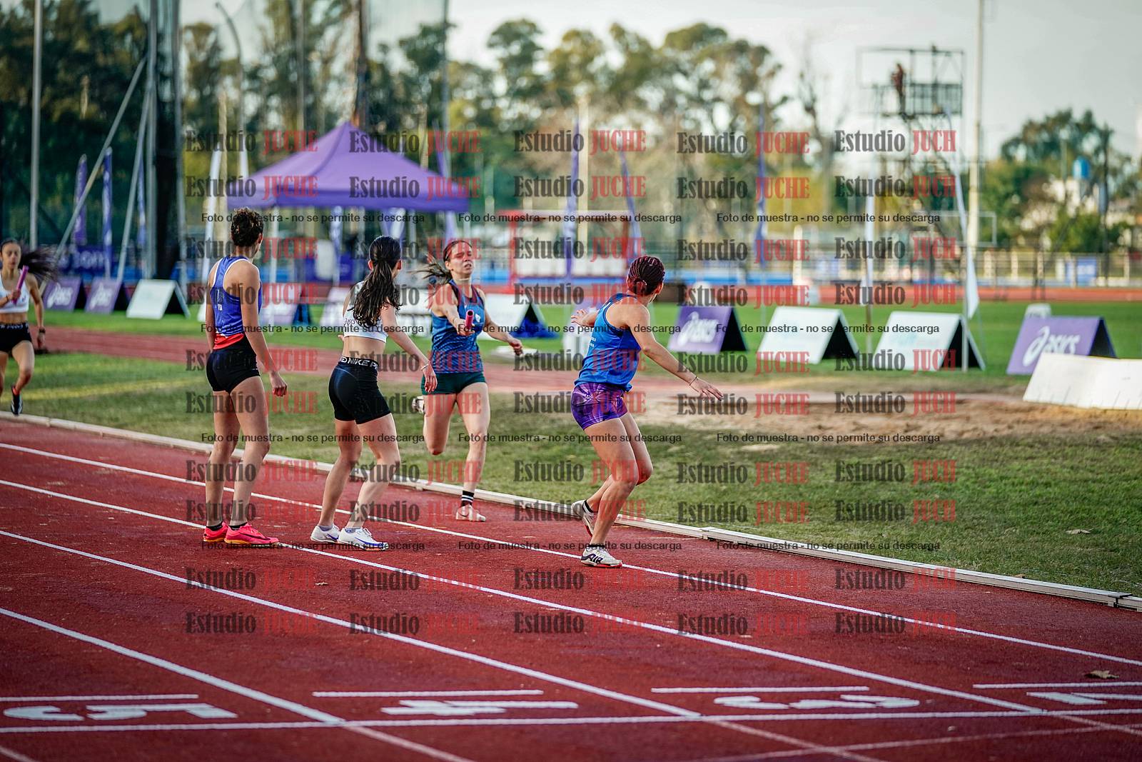 Fotos de las postas 4x400 m de mujeres