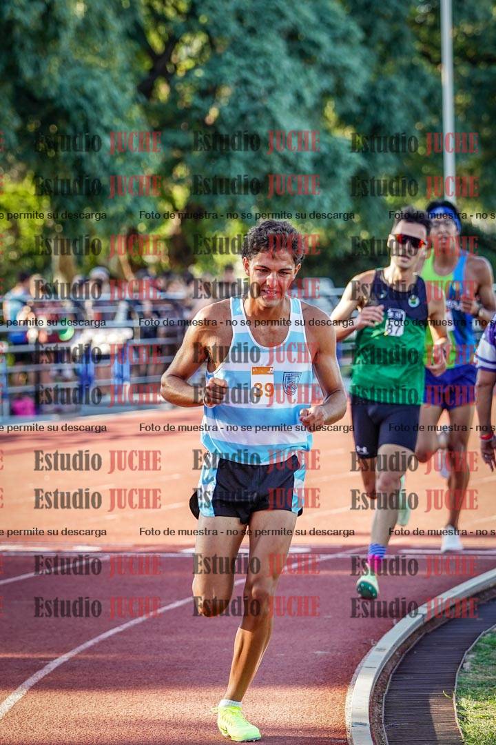 Fotos de los 3000 m llanos de varones