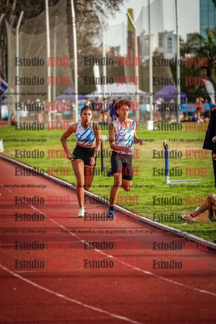 Fotos de las Postas 8x300 m mixta