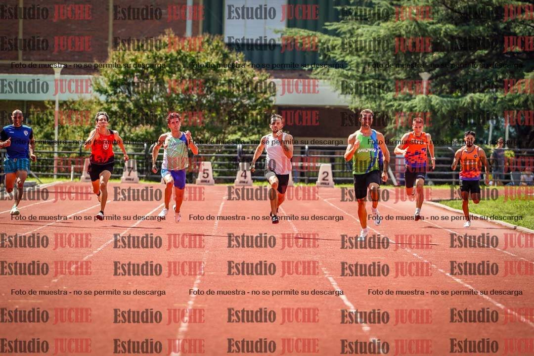 Fotos de los 200 m llanos de varones