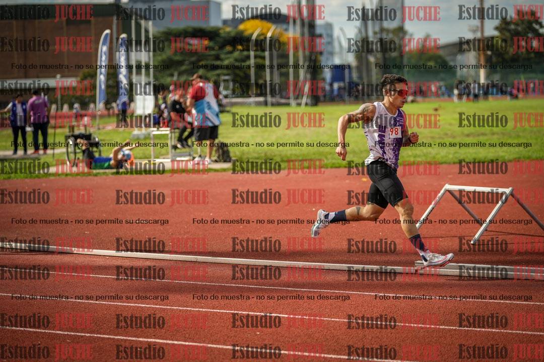 Fotos de los 800 m llanos de varones