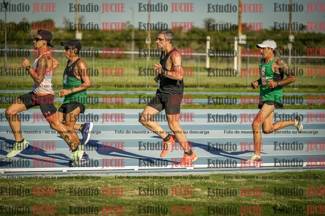 Fotos de los 3000 m llanos de varones