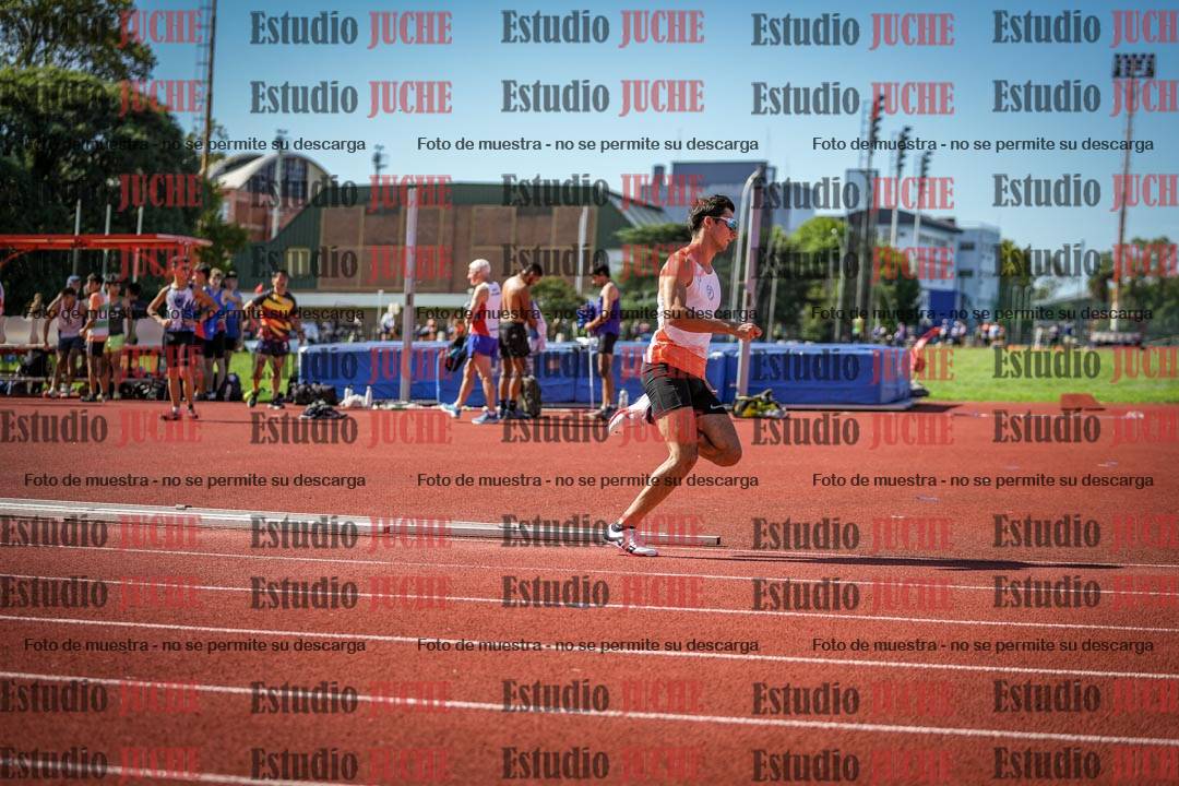 Fotos de los 400 m llanos de varones
