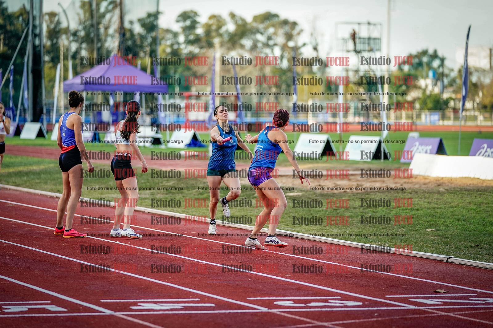 Fotos de las postas 4x400 m de mujeres