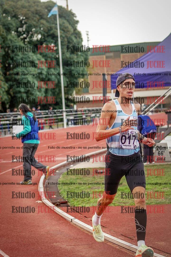 Fotos de los 3000 m llanos de varones