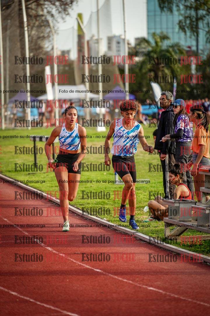 Fotos de las Postas 8x300 m mixta