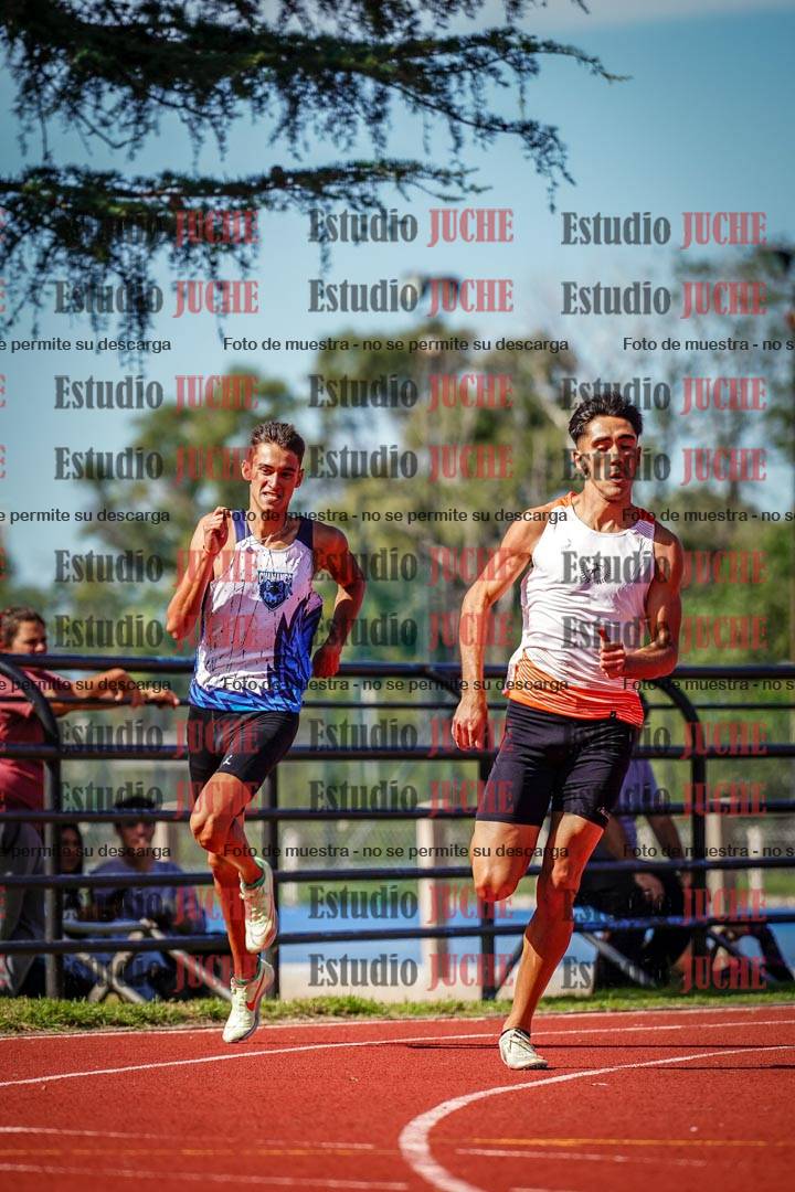 Fotos de los 400 m llanos de varones