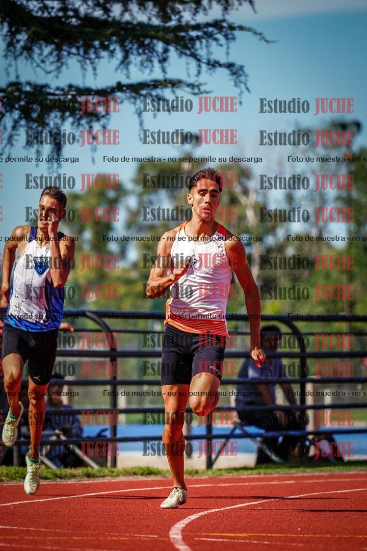 Fotos de los 400 m llanos de varones