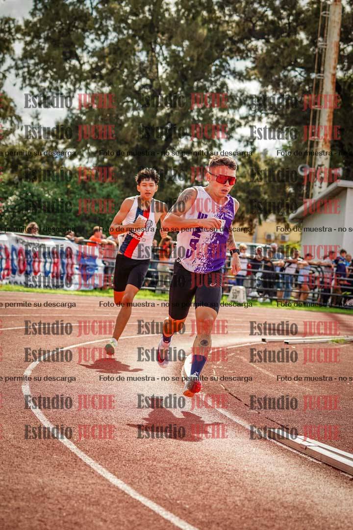 Fotos de los 800 m llanos de varones