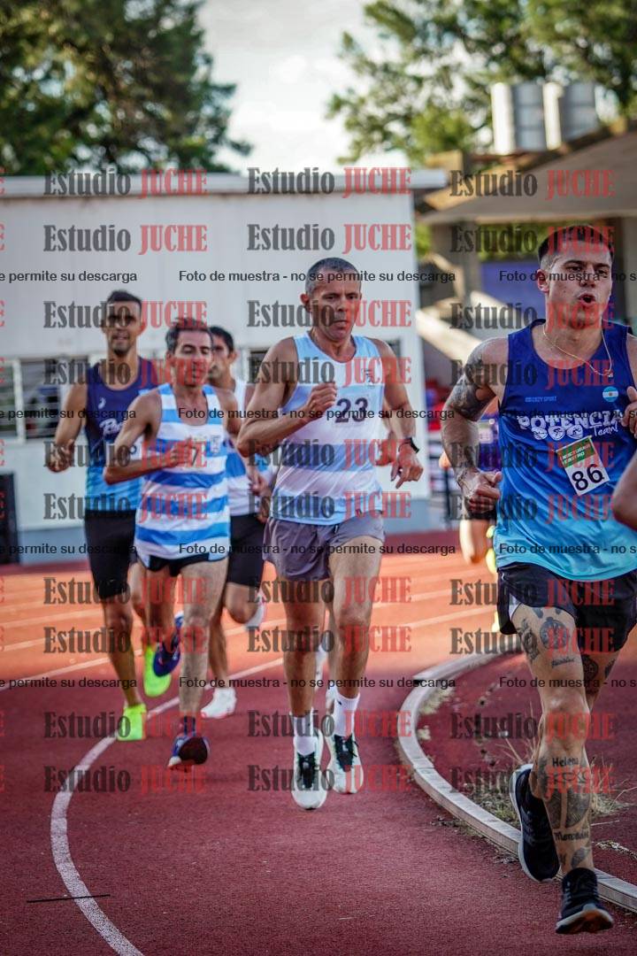 Fotos de los 3000 m llanos de varones
