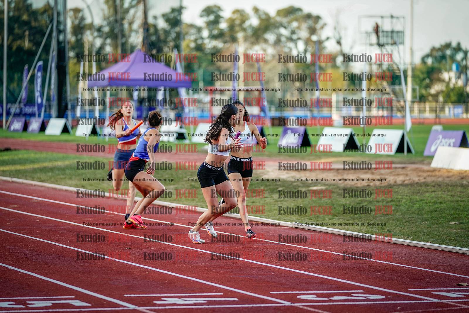 Fotos de las postas 4x400 m de mujeres