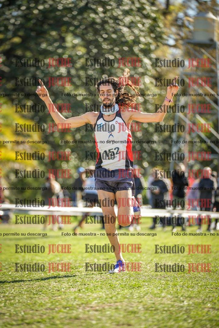 Fotos de la llegada del cross de 8000 m