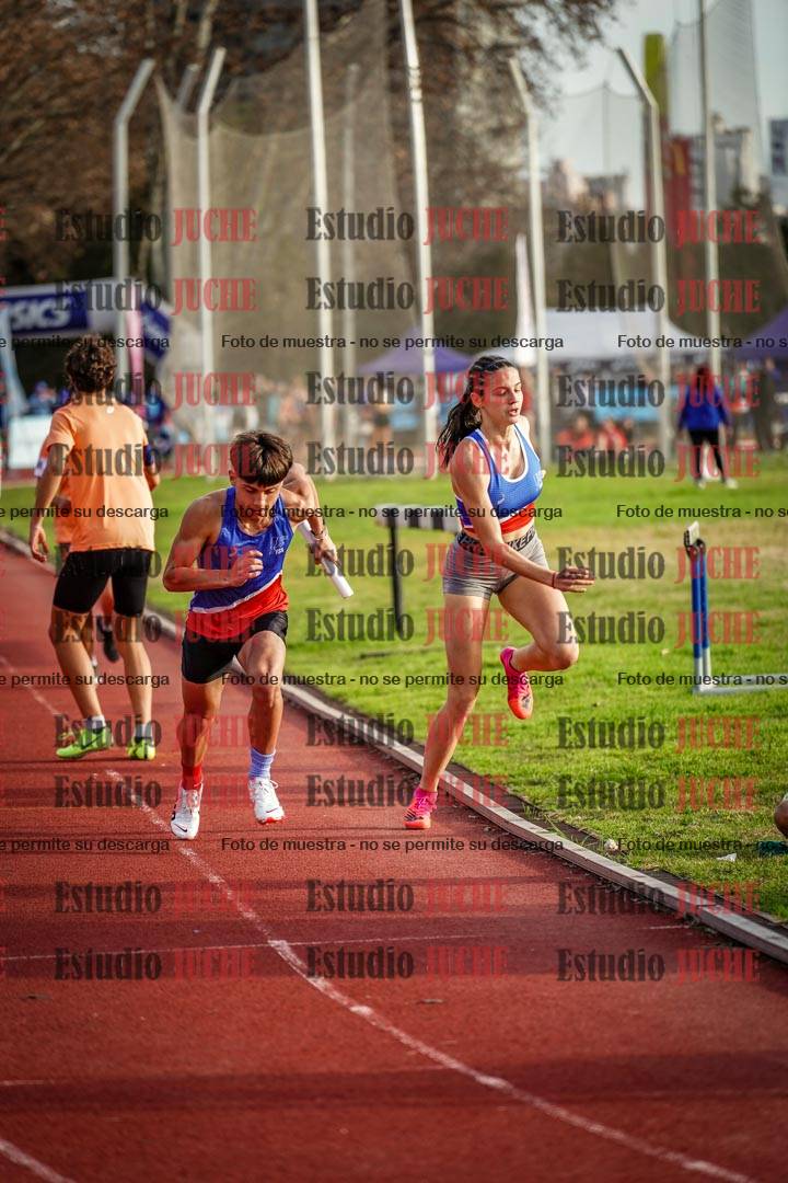Fotos de las Postas 8x300 m mixta