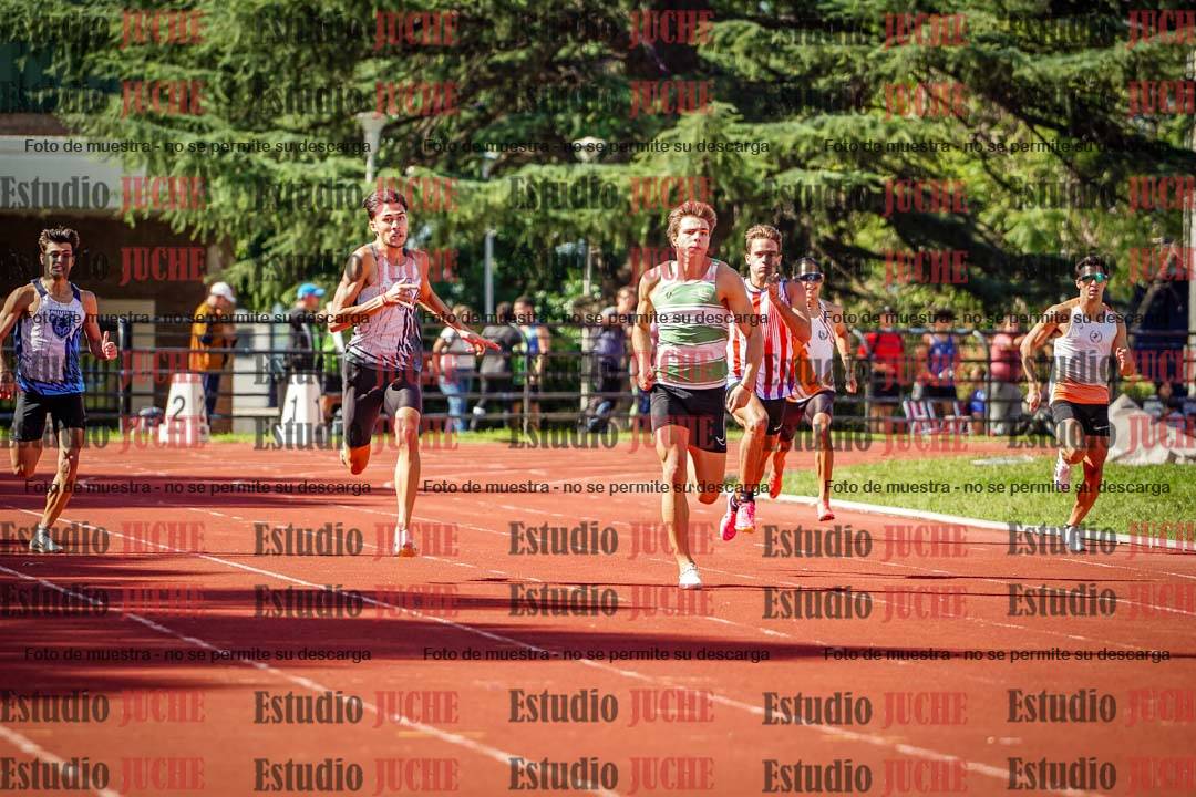 Fotos de los 400 m llanos de varones