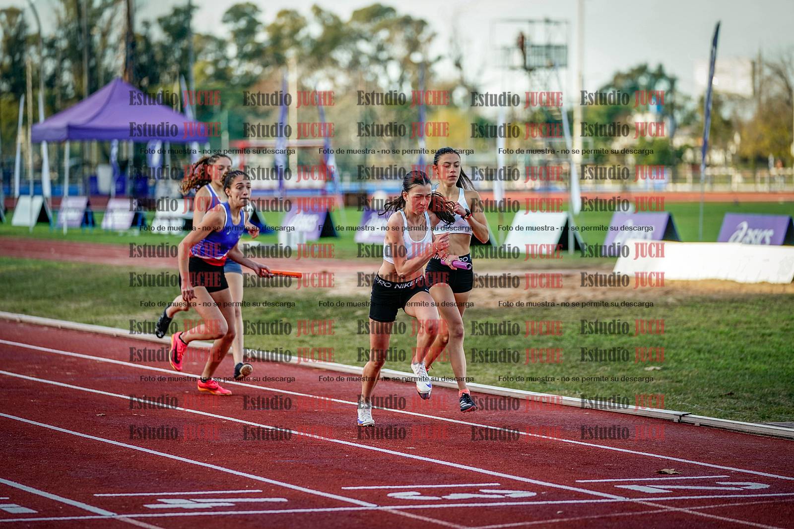 Fotos de las postas 4x400 m de mujeres