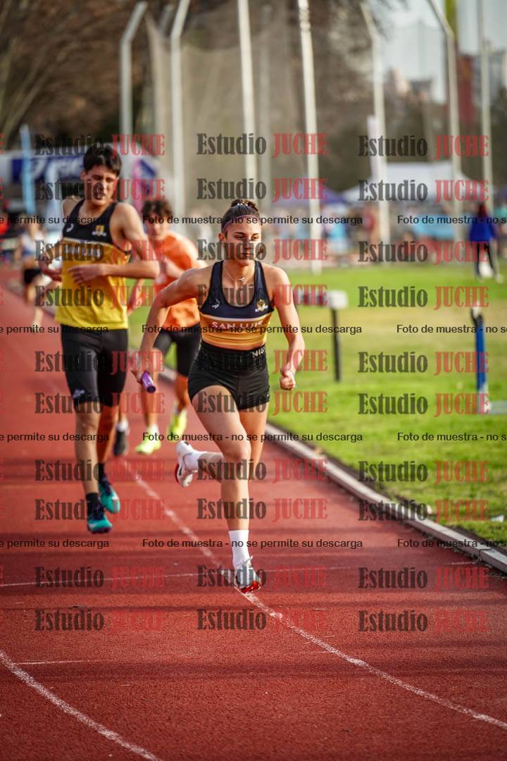 Fotos de las Postas 8x300 m mixta