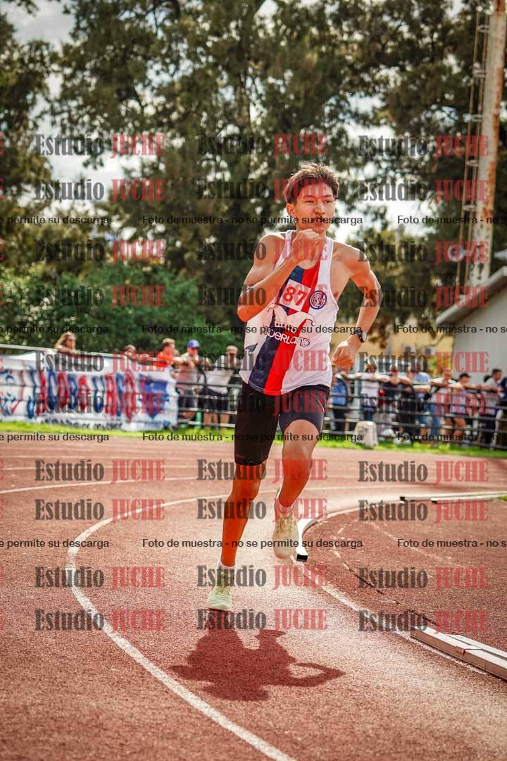 Fotos de los 800 m llanos de varones