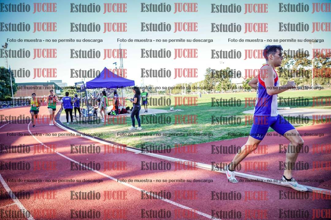Fotos de los 3000 m llanos de varones