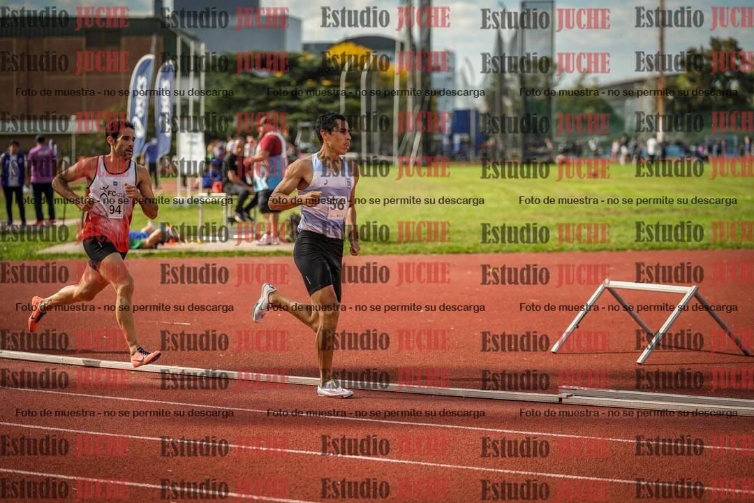 Fotos de los 800 m llanos de varones