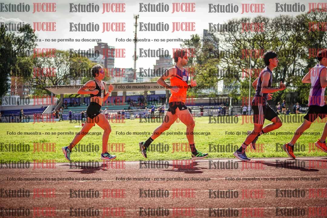 Fotos de los 5000 m llanos de mujeres y varones
