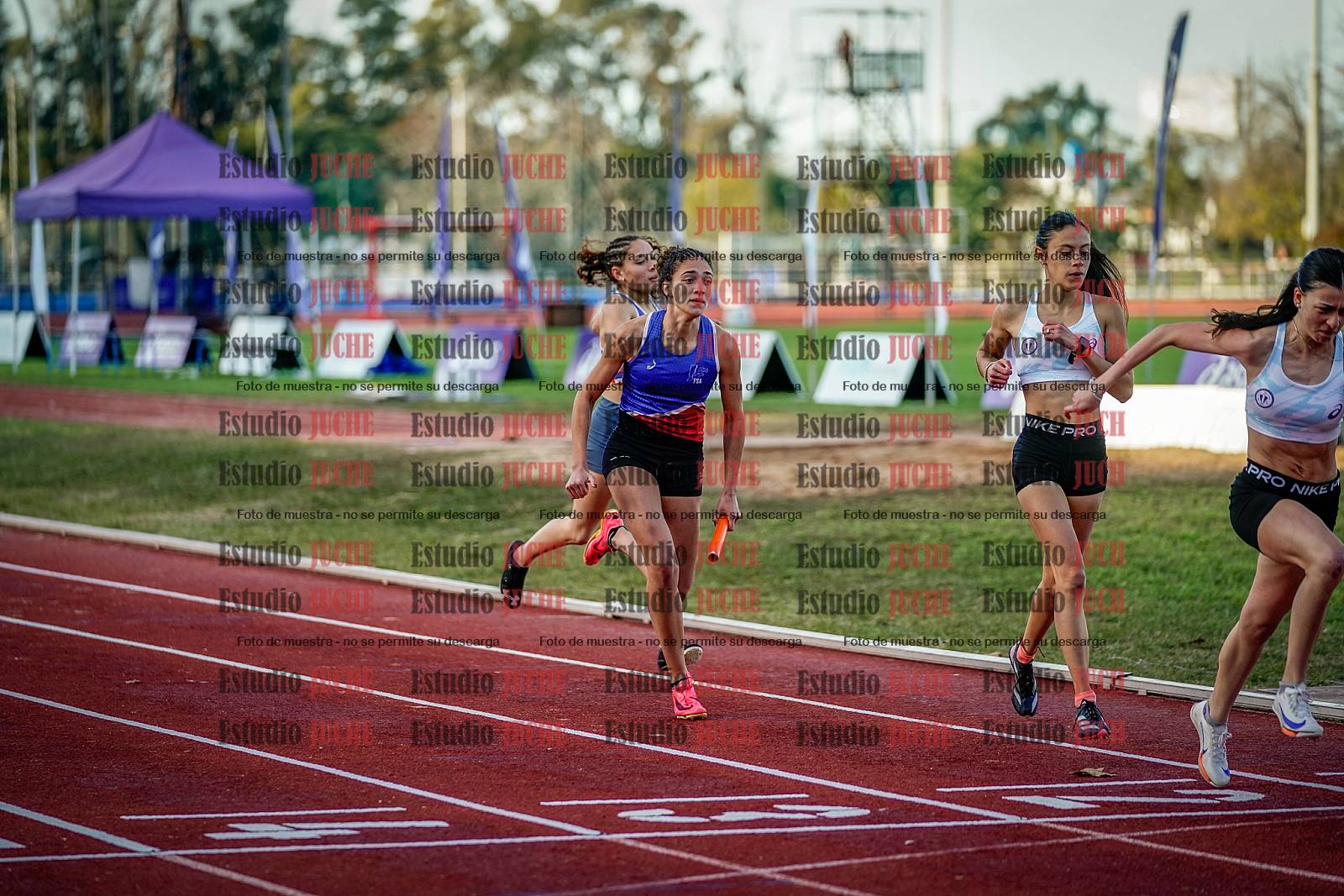 Fotos de las postas 4x400 m de mujeres