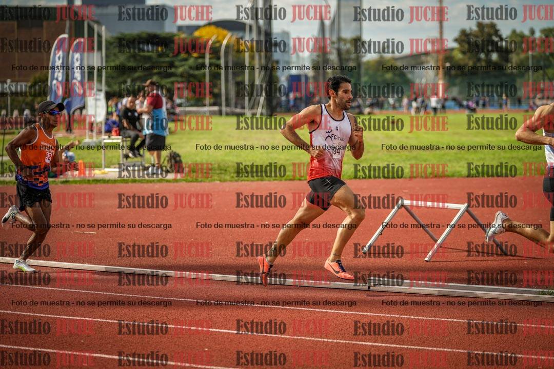 Fotos de los 800 m llanos de varones