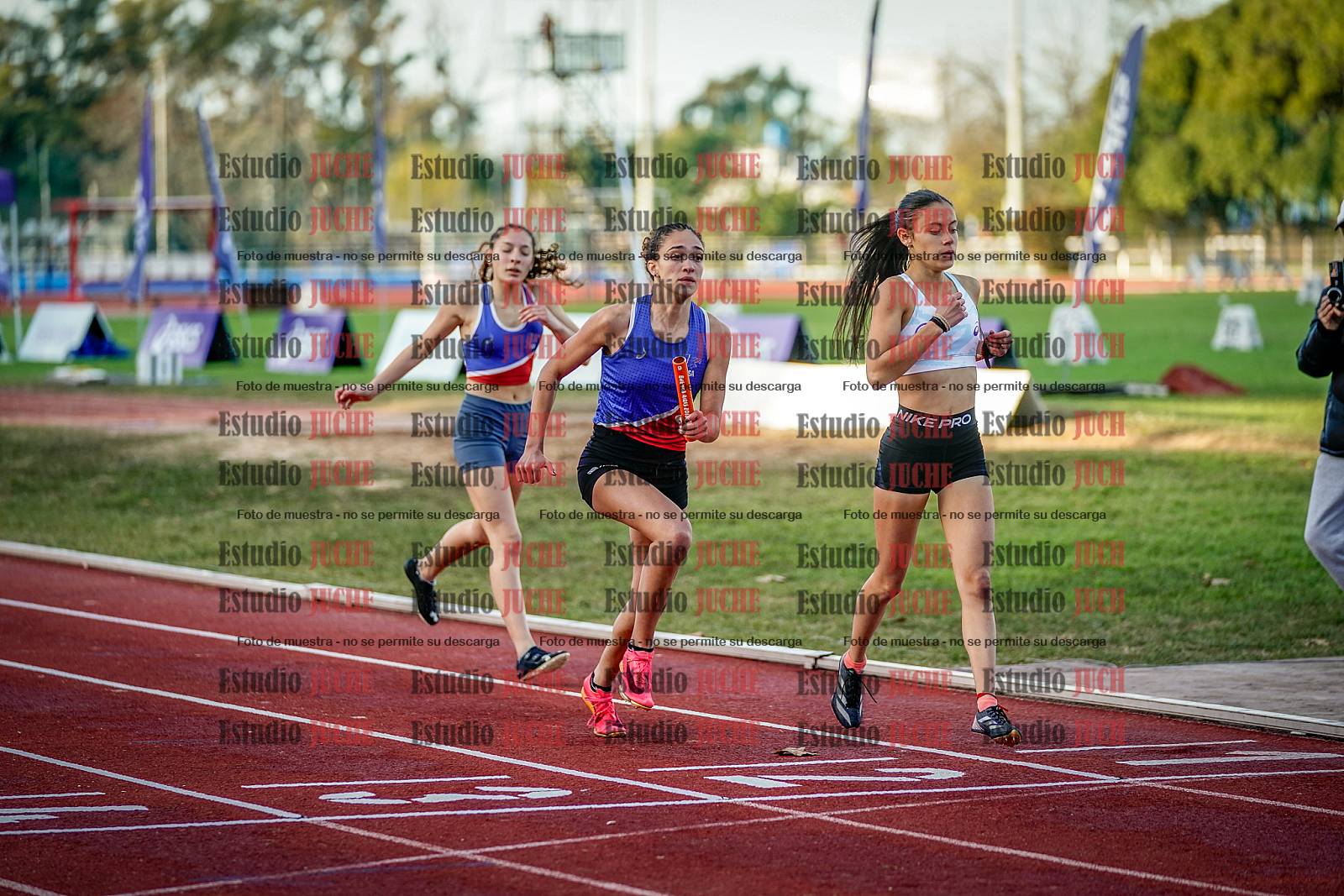 Fotos de las postas 4x400 m de mujeres