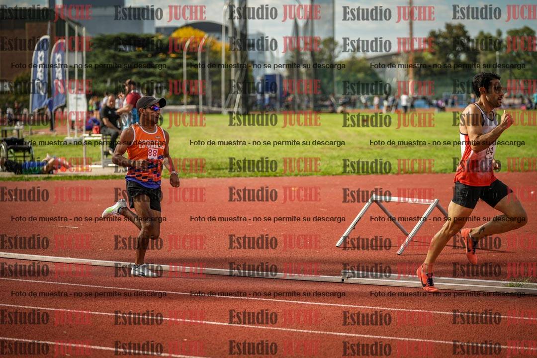 Fotos de los 800 m llanos de varones