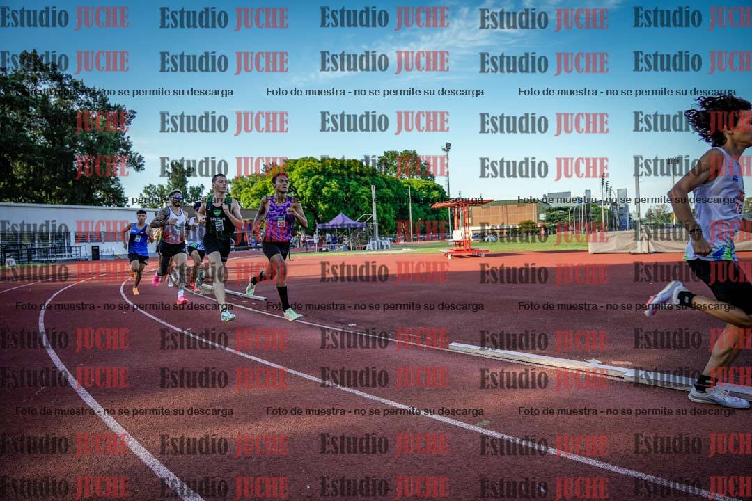 Fotos de los 1500 m llanos de varones