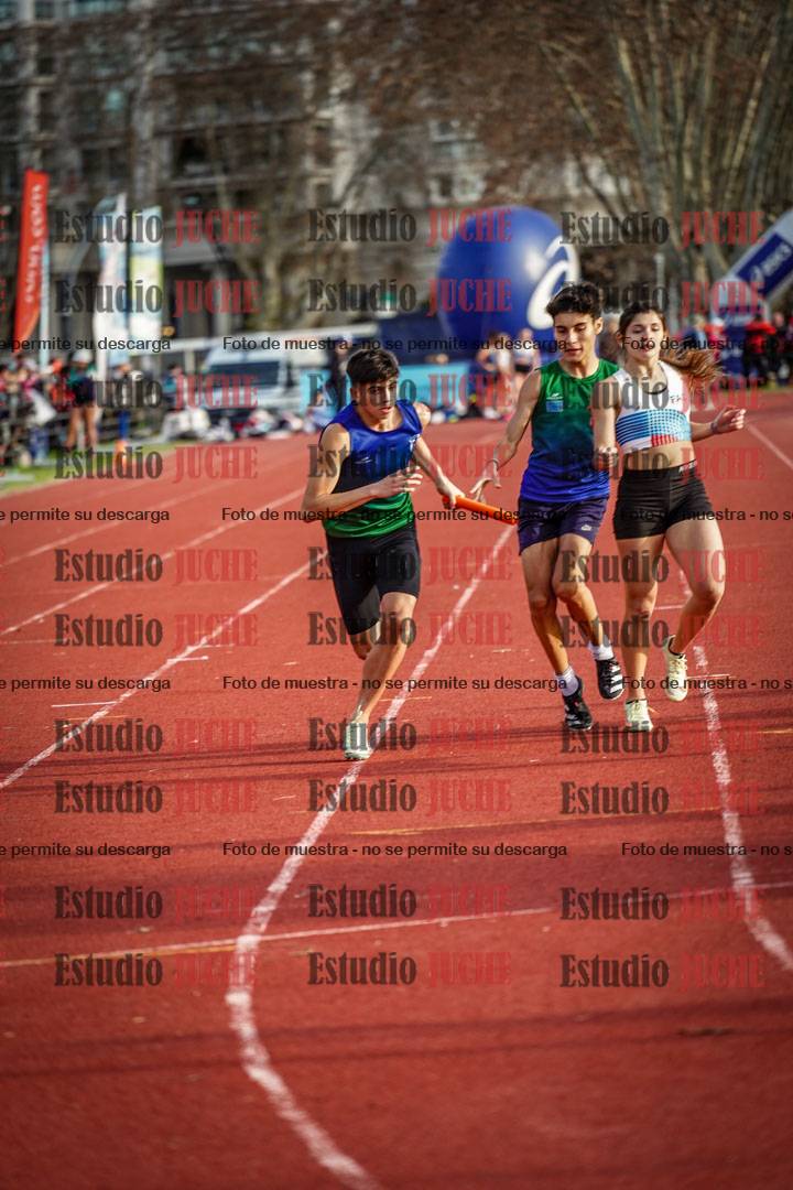 Fotos de las Postas 8x300 m mixta
